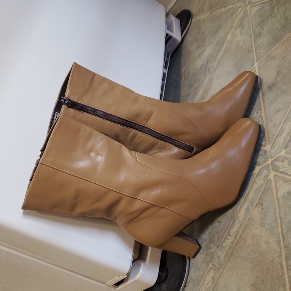 Easy Spirit Tan Heeled Bandit Boots - Picture 2 of 8